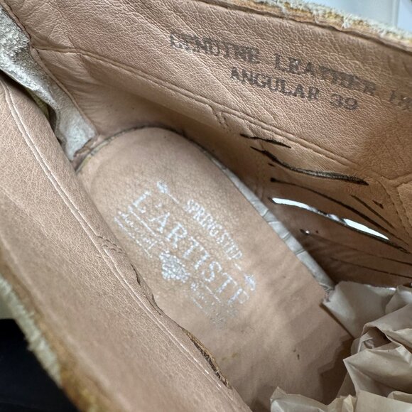 L'Artiste Angular Embossed/cut-outs Peep toe ankle Heel booties Women's sz 8.5 - Picture 8 of 12